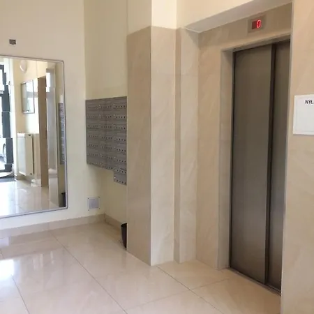 Apartamento Apart Swietokrzyska By Group Varsovia